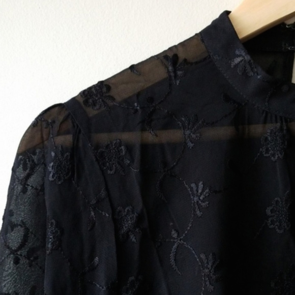 Reformation Tops - Reformation mock neck lace blouse